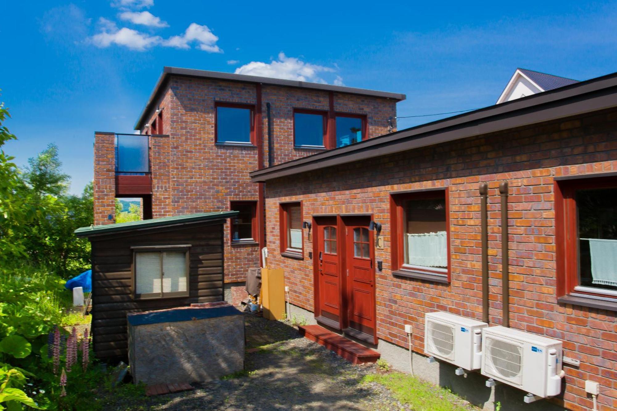 Brick House Furano Apartment Exterior photo